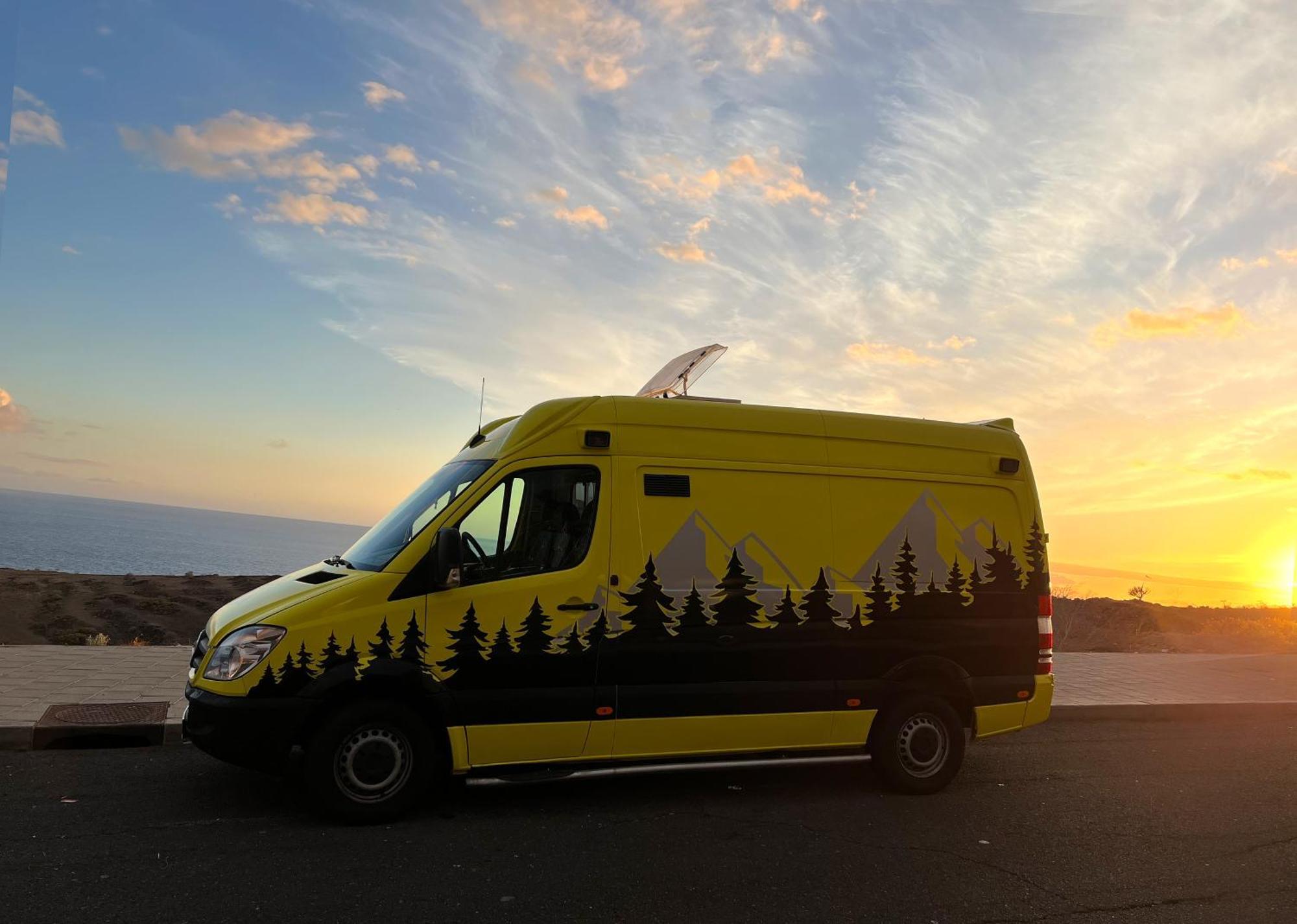 On Road- Feel Freedom With Campervan! Guincho  Экстерьер фото